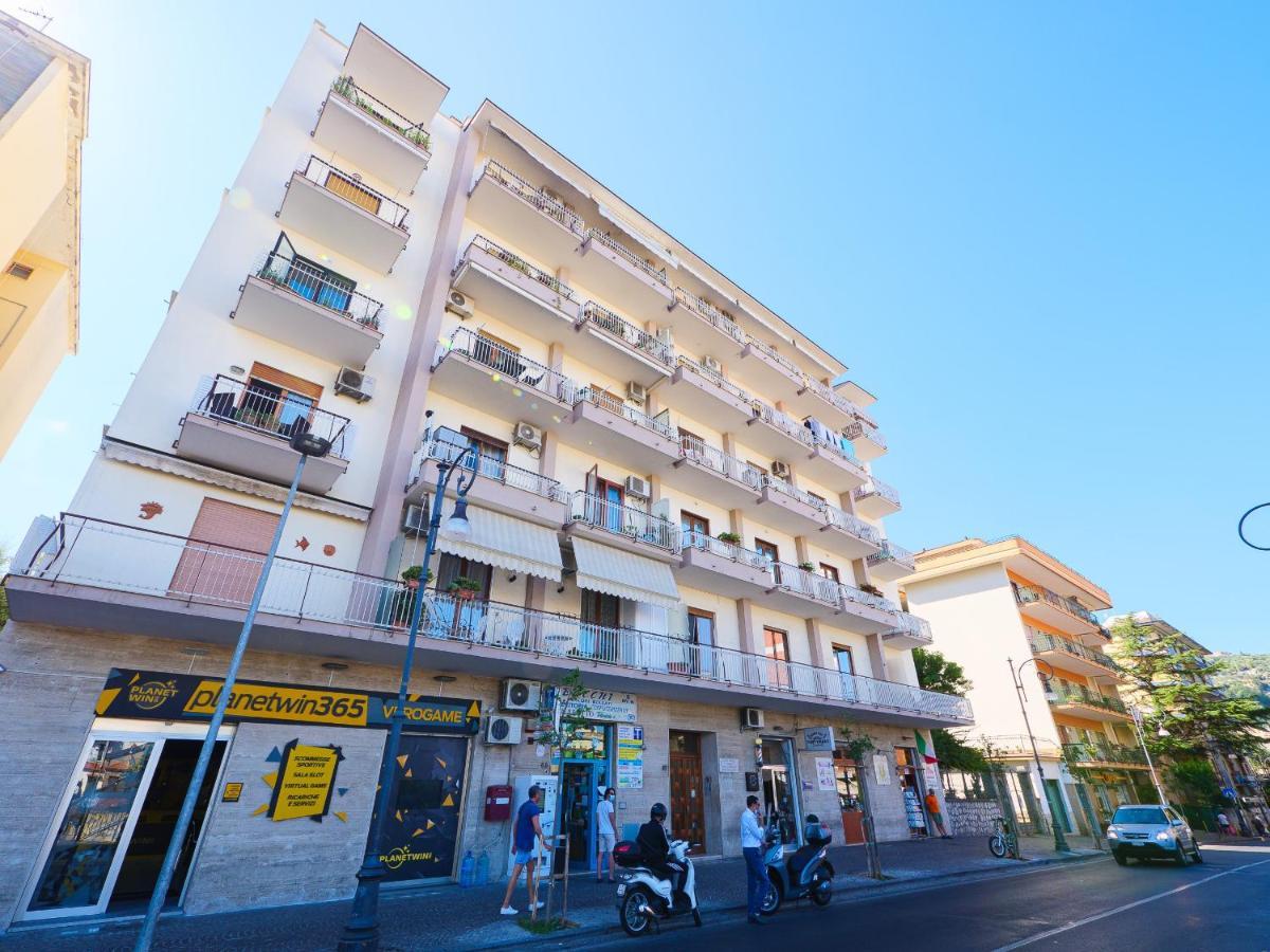 Aranci 67 - Convenient Apartment In Sorrento Centre Екстериор снимка